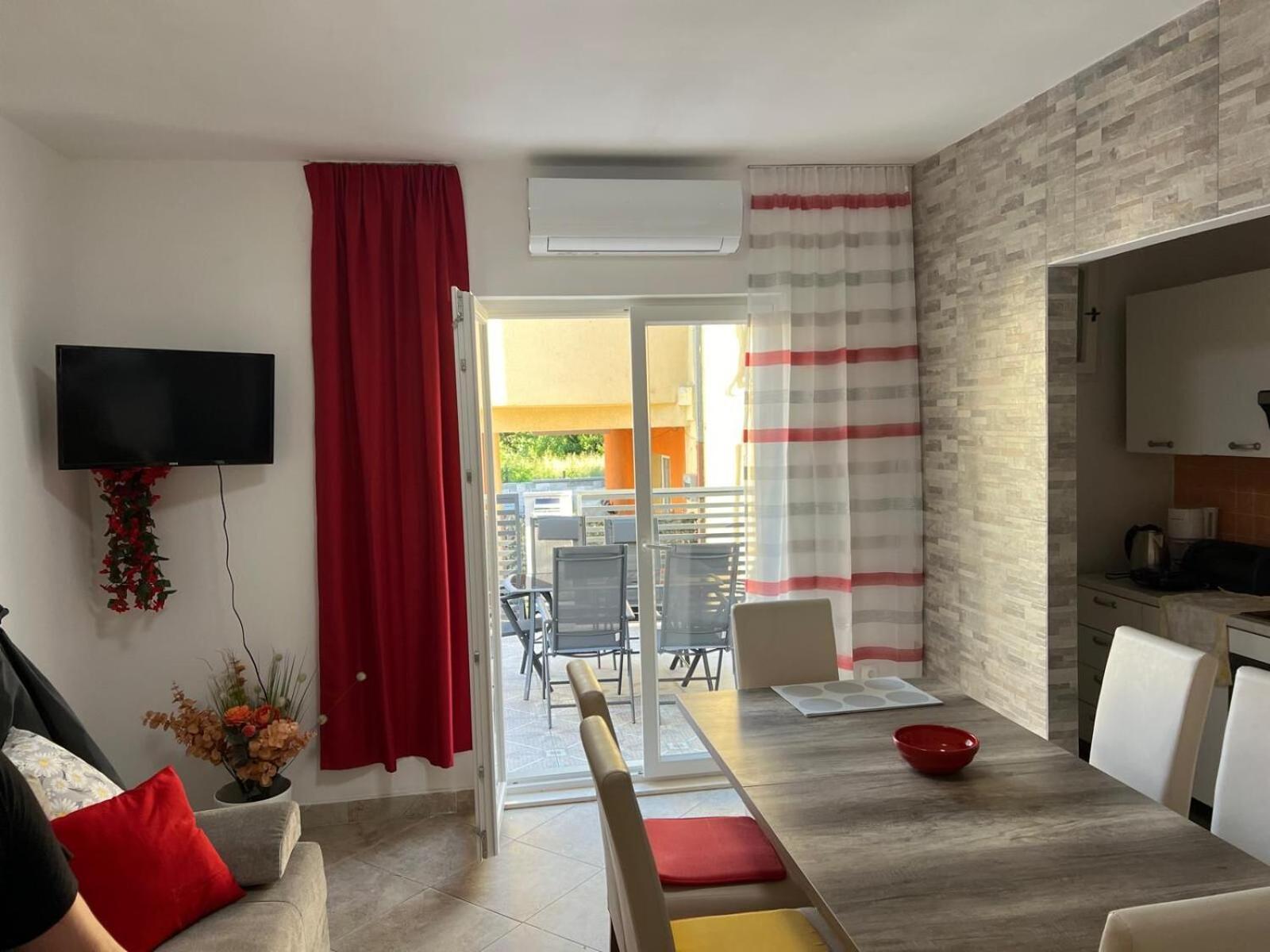 Apartments Milica Kaštela Екстериор снимка